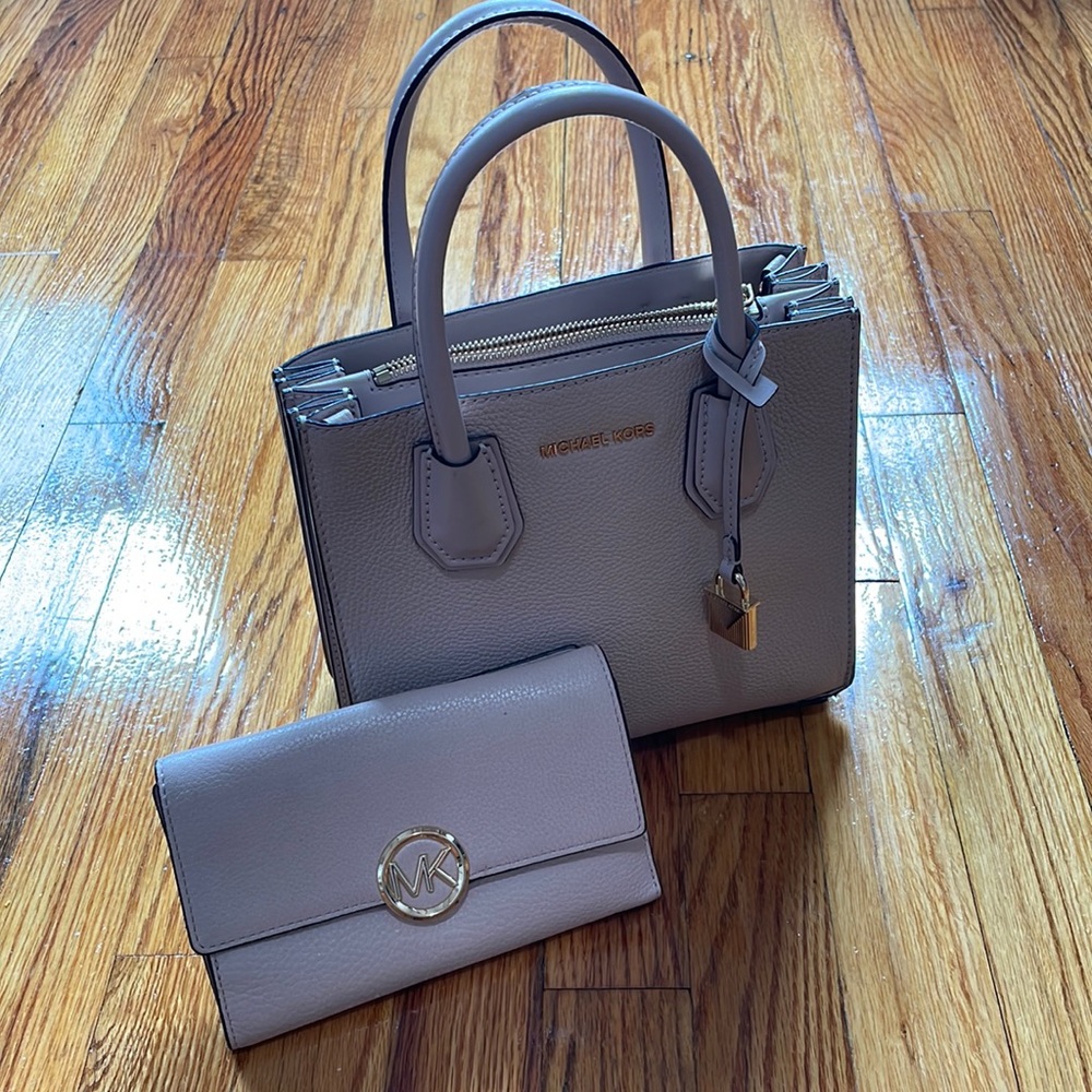 Michael Kors purse and wallet